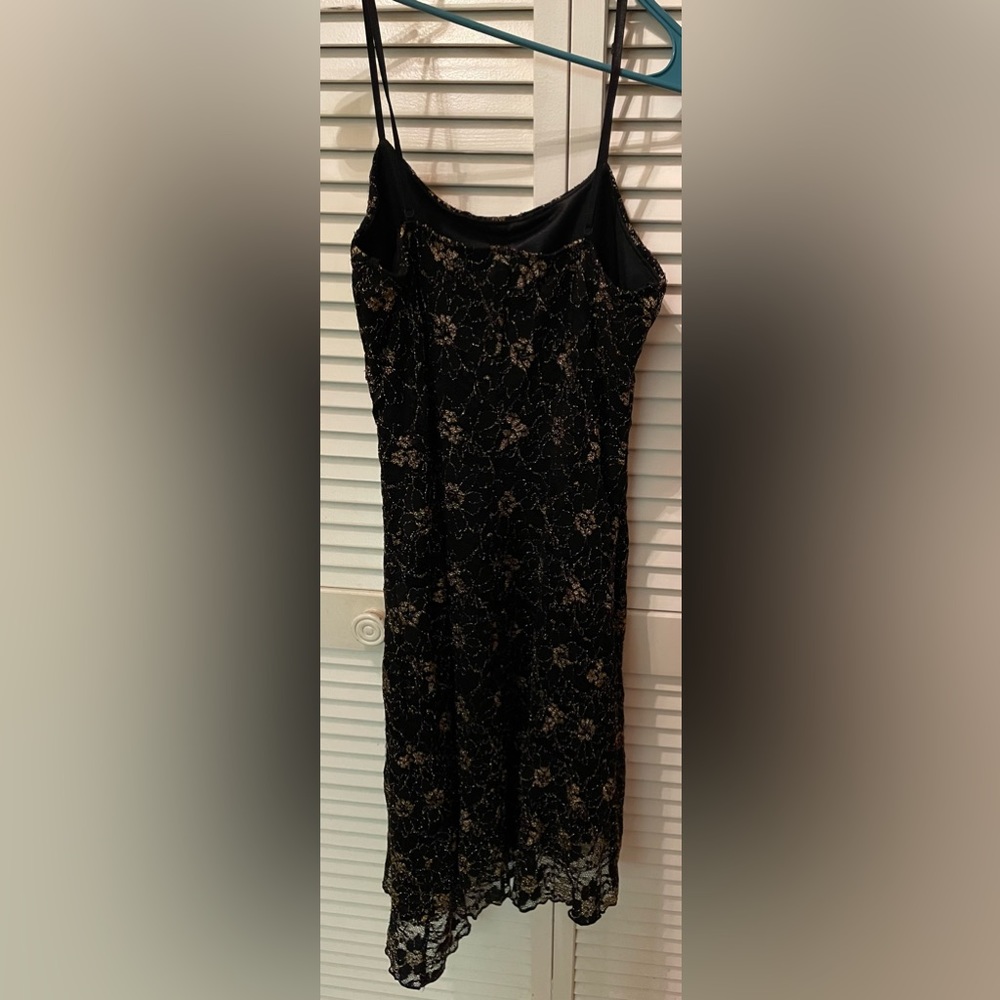 Women’s dress. Size L. Black and gold floral.